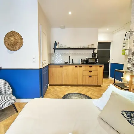 Apartment La Palmeraie-joli Studio-metro Valmy-vaise